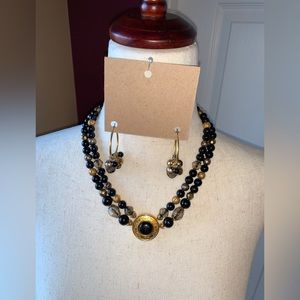 Vintage 1990s Liz Claiborne Black & Gold Tone necklace w/ 2 pair match earring